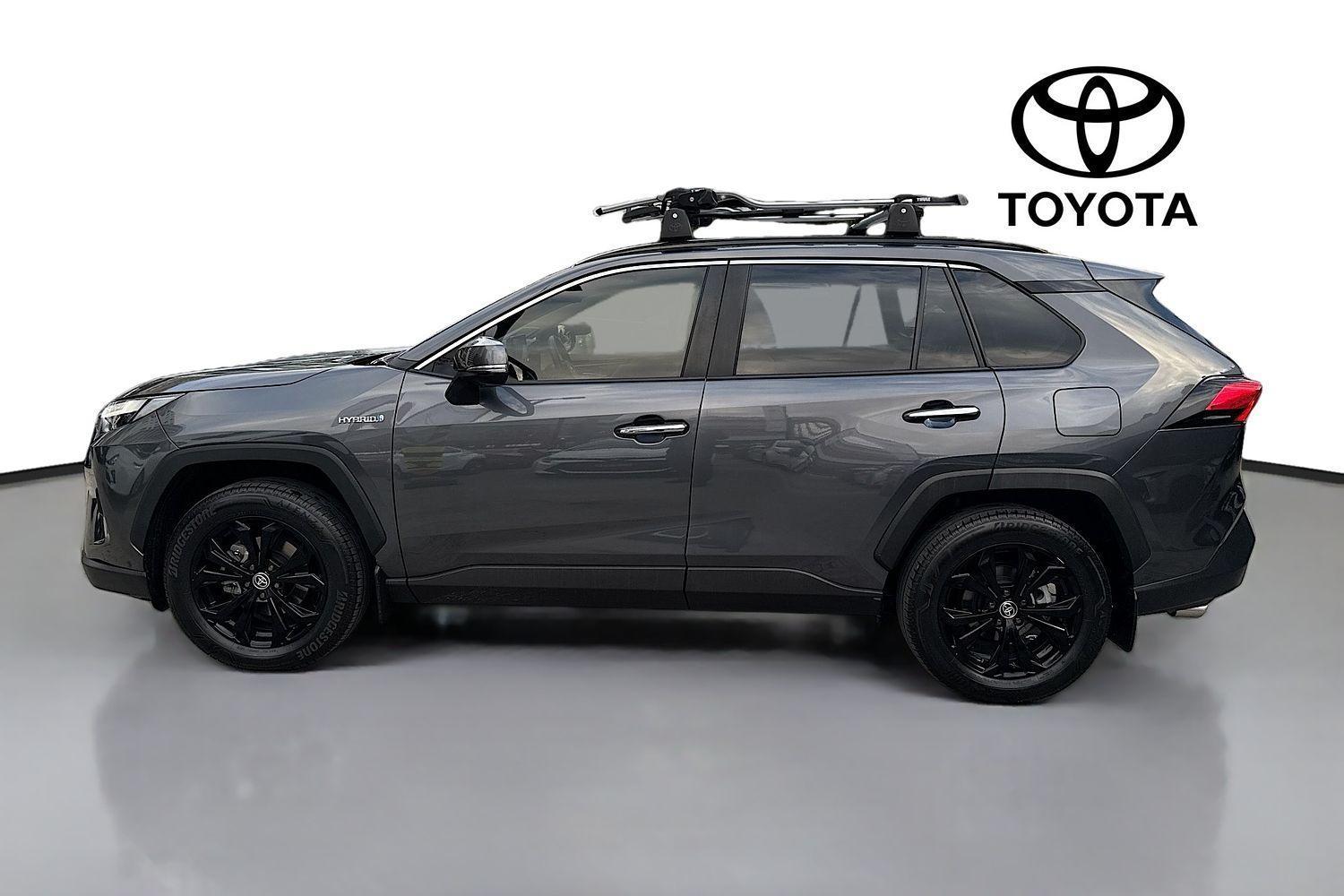 2023 Toyota RAV4 Cruiser-AWD in Silver