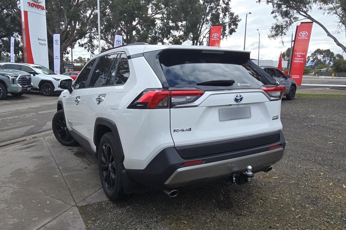 2024 Toyota RAV4 Cruiser-AWD in White