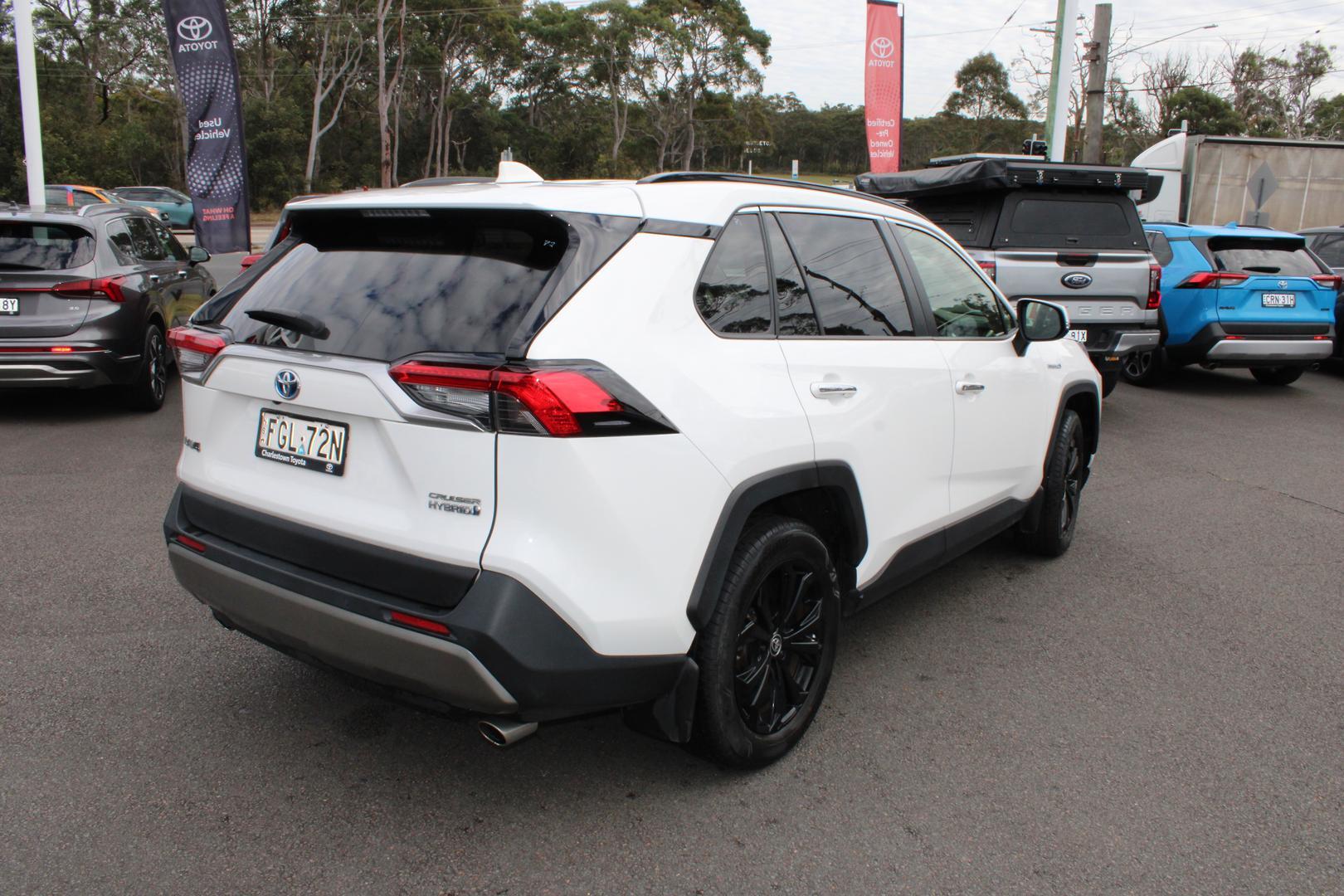 2024 Toyota RAV4 Cruiser-AWD in White