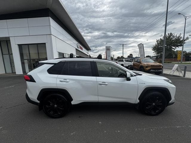 2024 Toyota RAV4 Cruiser-AWD in White