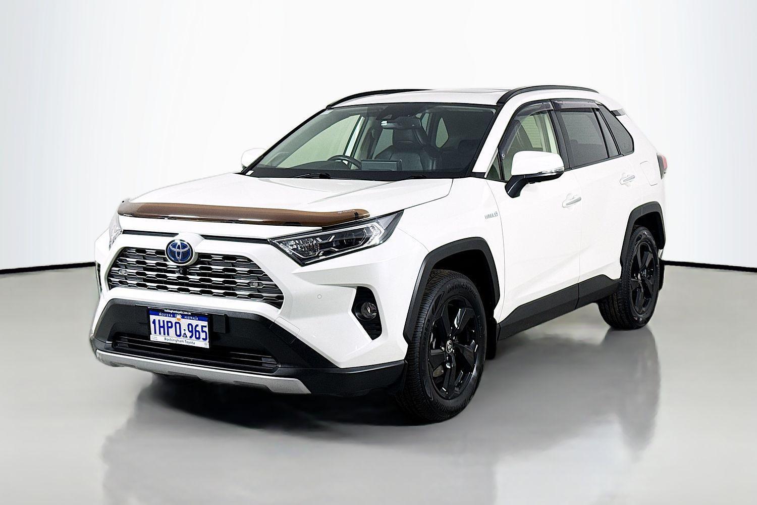 2020 Toyota RAV4 Cruiser in White
