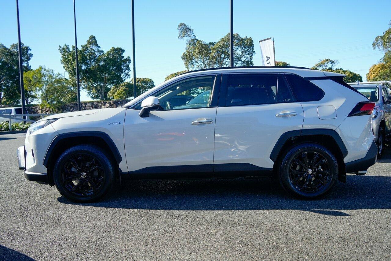 2022 Toyota RAV4 Cruiser-AWD in White