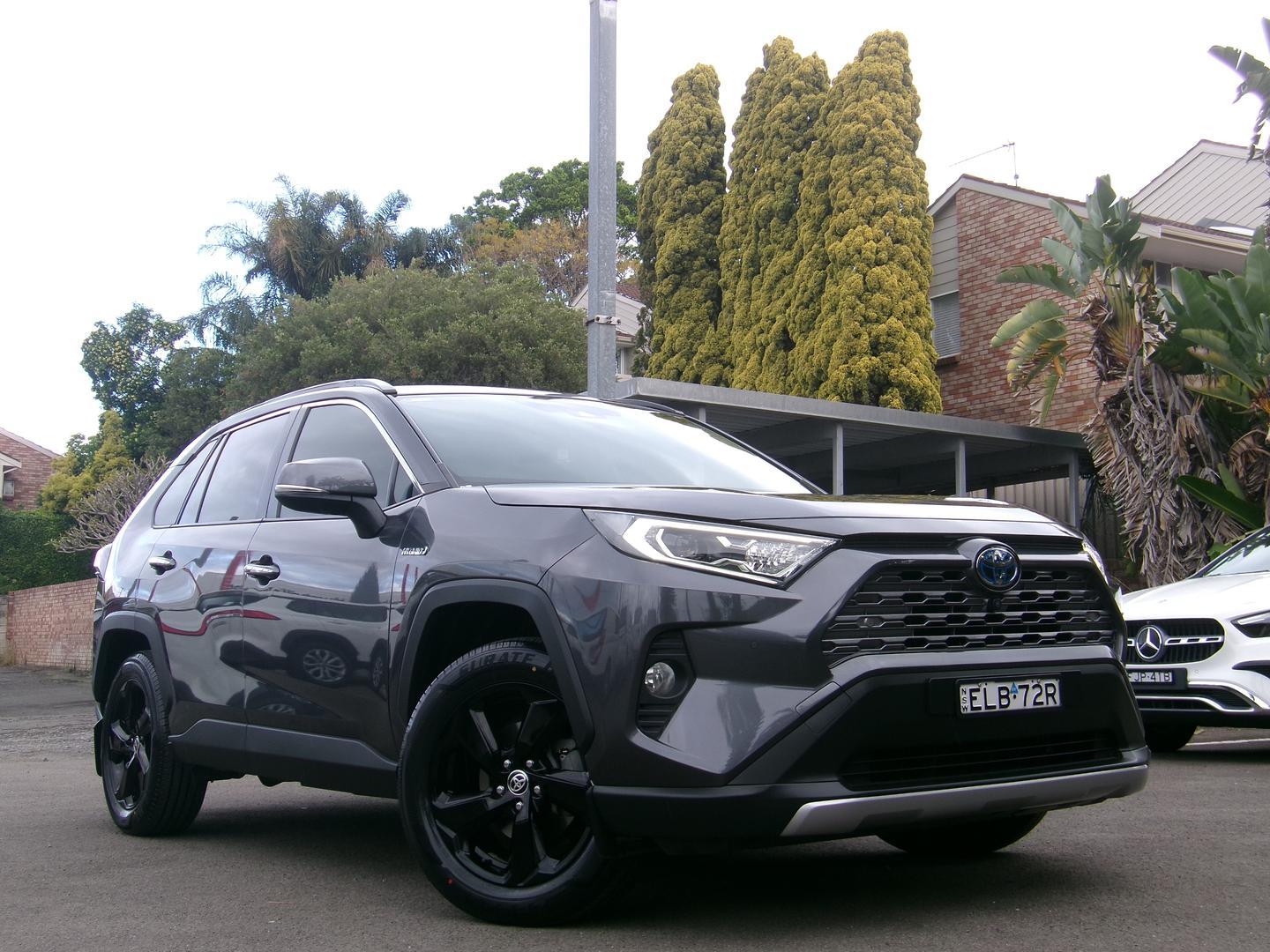 2020 Toyota RAV4 Cruiser-AWD in Silver