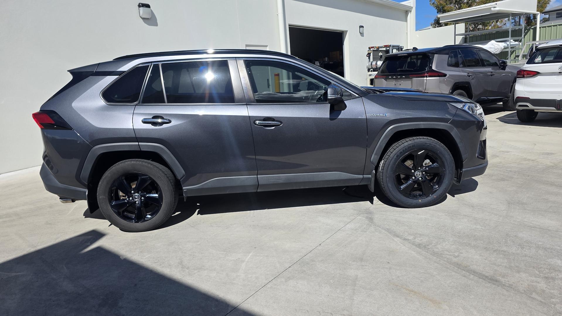 2021 Toyota RAV4 Cruiser-AWD in Silver