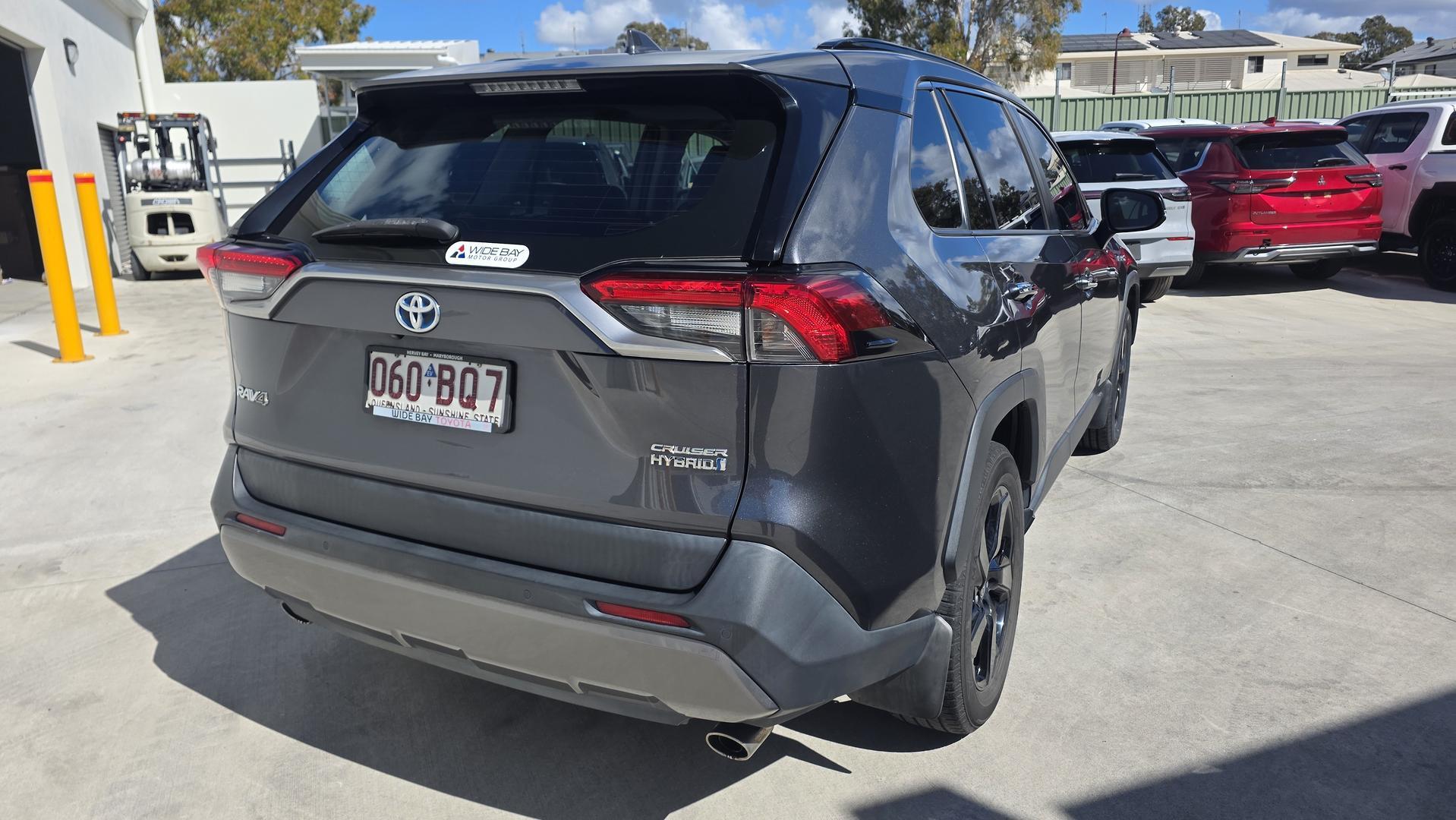 2021 Toyota RAV4 Cruiser-AWD in Silver