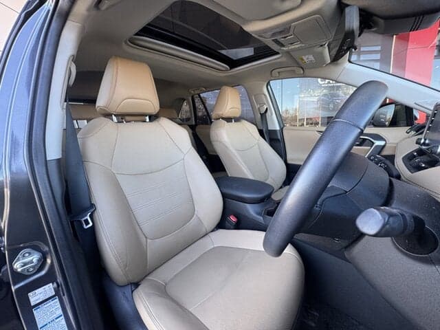 2022 Toyota RAV4 Cruiser in Silver