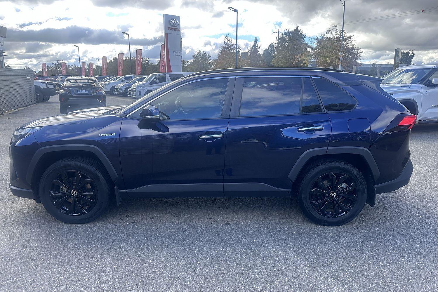 2022 Toyota RAV4 Cruiser in Blue