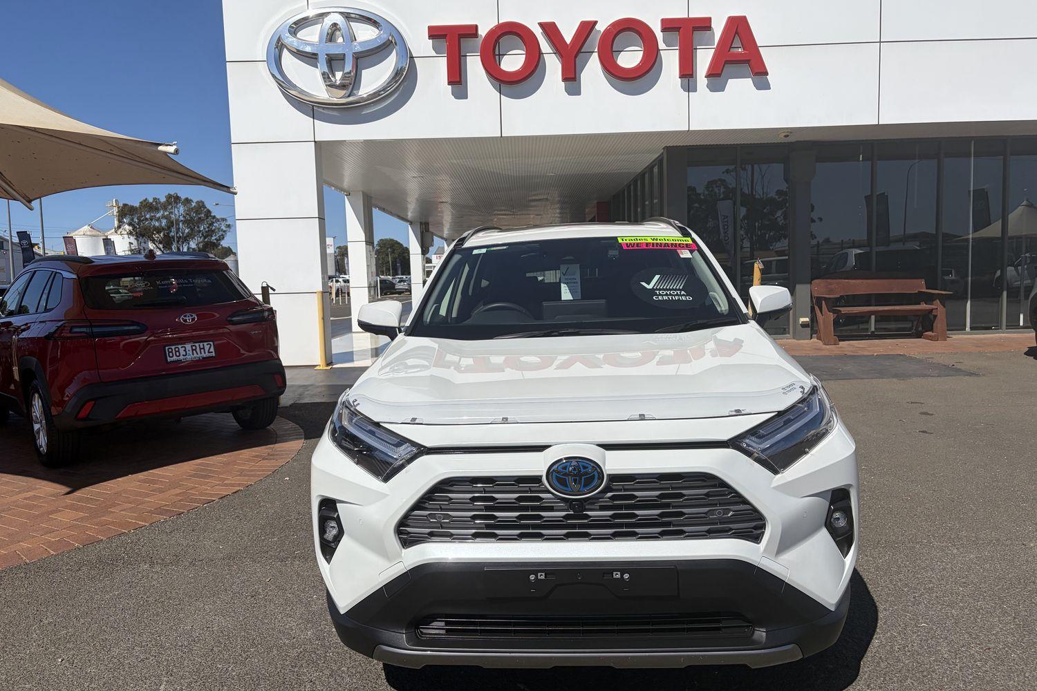 2024 Toyota RAV4 Cruiser-AWD in White