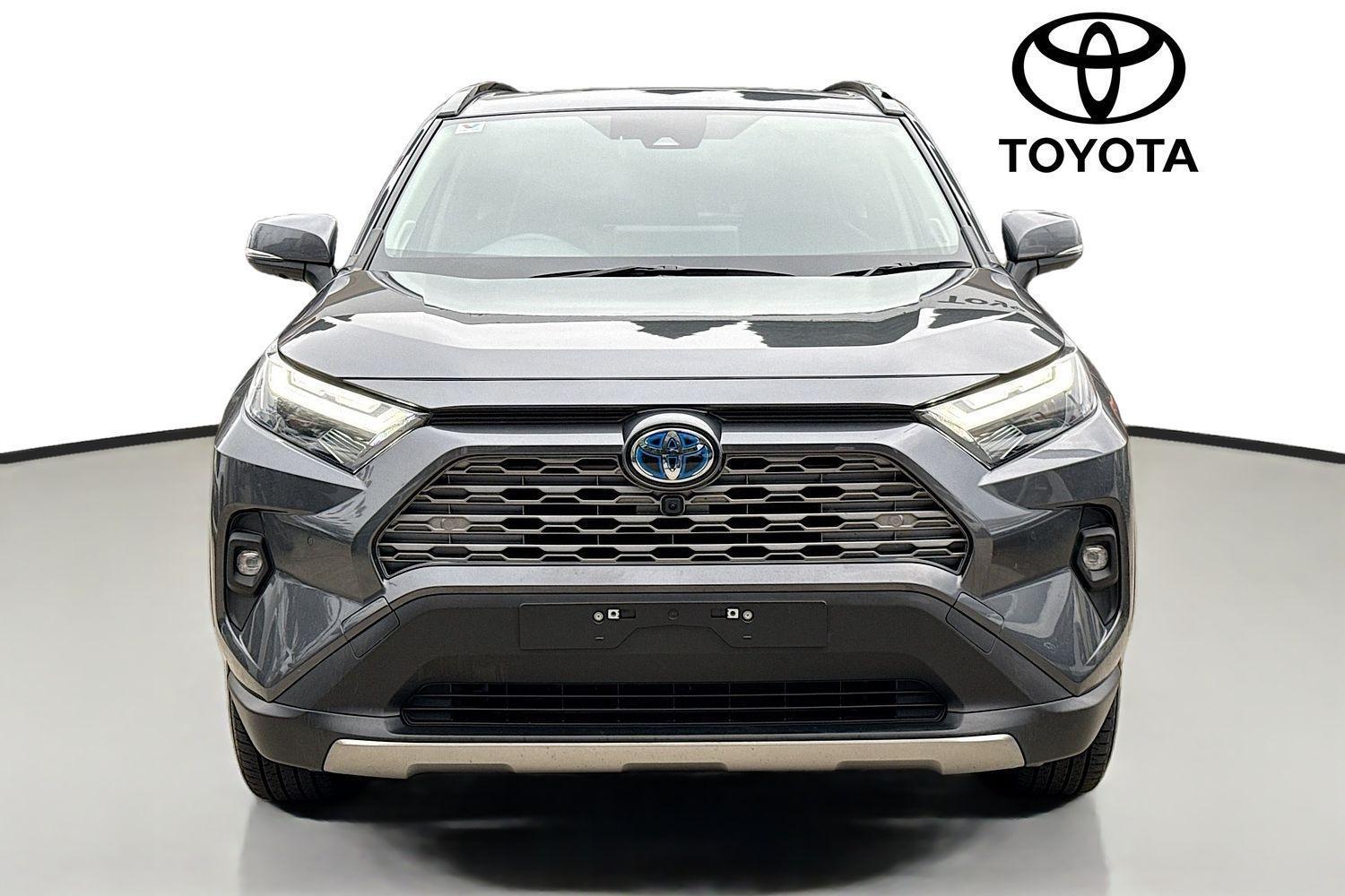 2024 Toyota RAV4 Cruiser-AWD in Silver