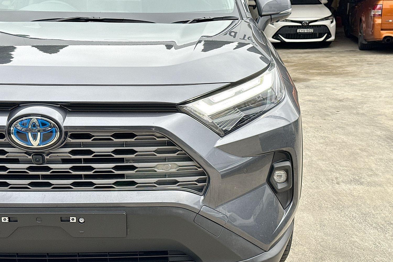 2024 Toyota RAV4 Cruiser-AWD in Silver