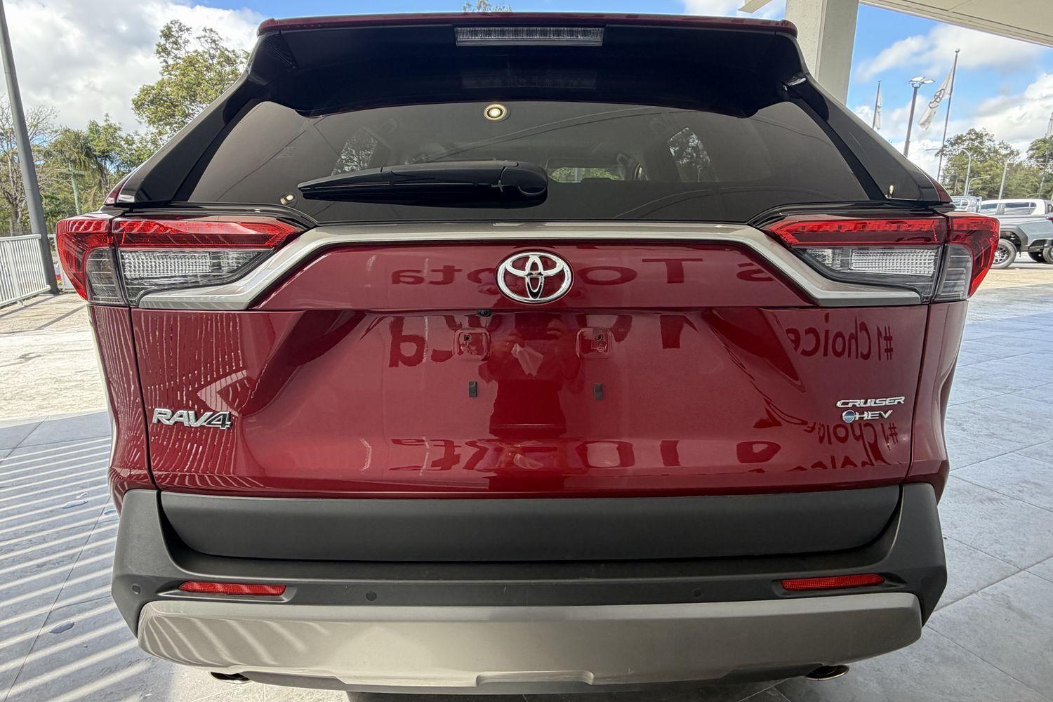 2025 Toyota RAV4 Cruiser-AWD in Red