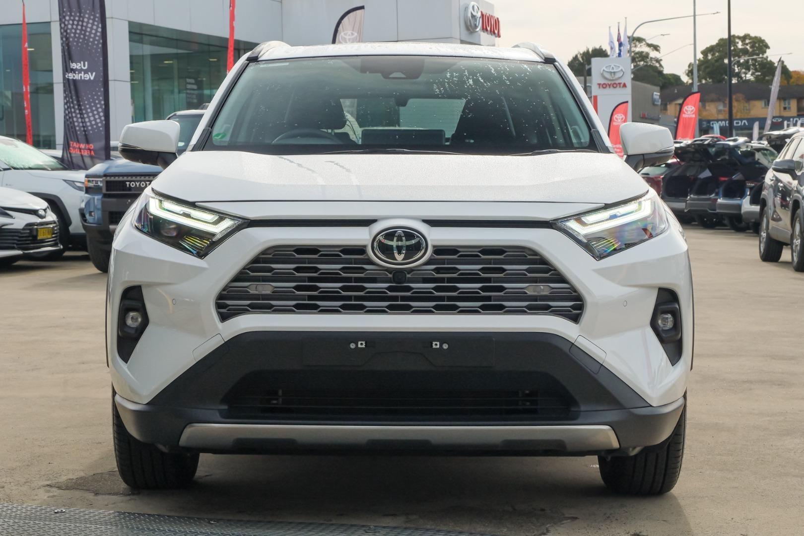 2025 Toyota RAV4 Cruiser-AWD in White