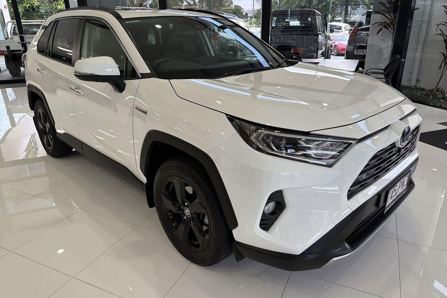 2020 Toyota RAV4 Cruiser-AWD in White