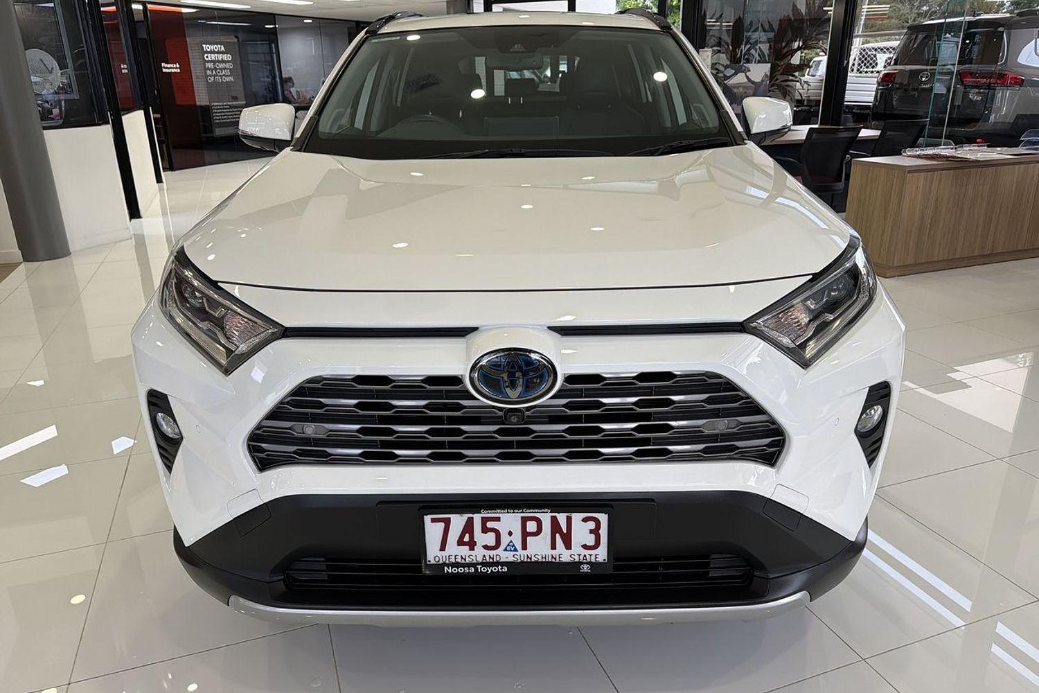 2020 Toyota RAV4 Cruiser-AWD in White