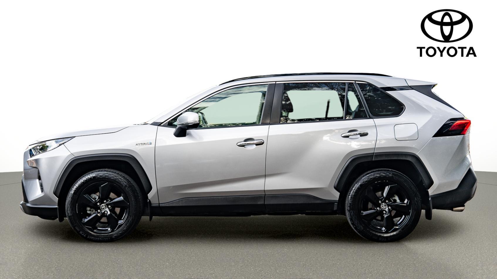 2021 Toyota RAV4 Cruiser-AWD in Silver