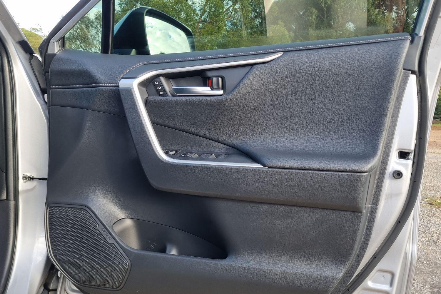 2022 Toyota RAV4 Cruiser-AWD in Silver