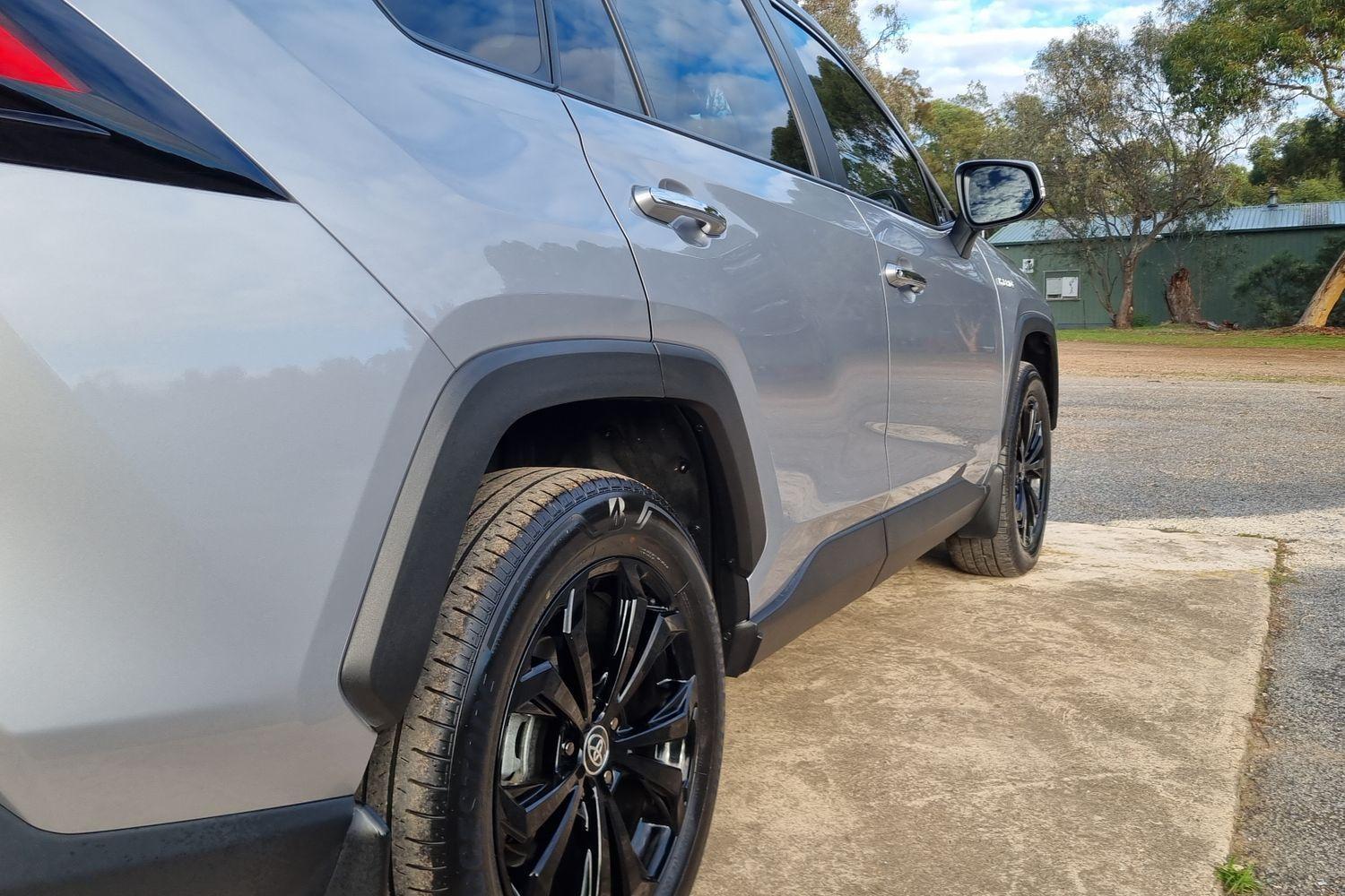 2022 Toyota RAV4 Cruiser-AWD in Silver