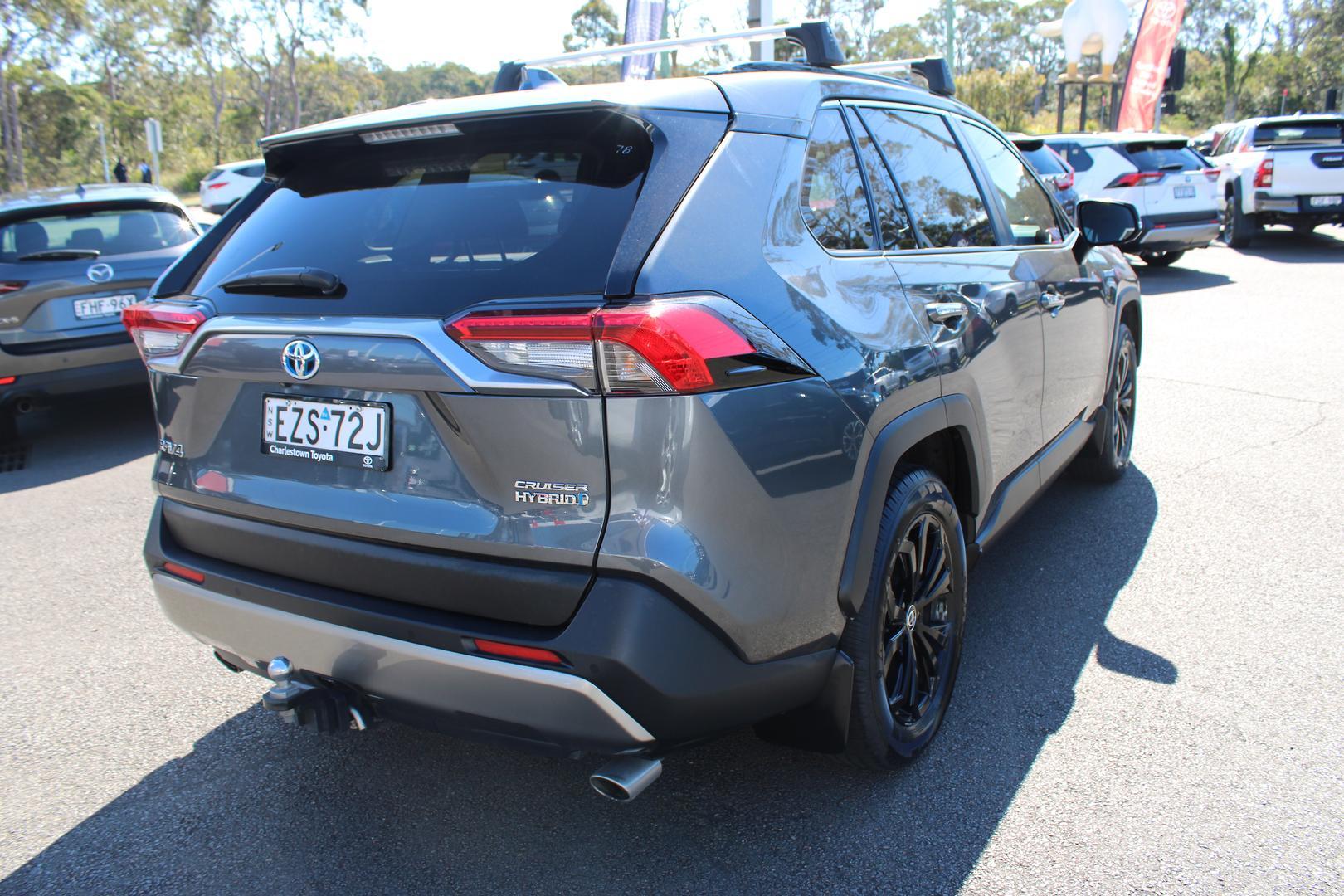 2023 Toyota RAV4 Cruiser-AWD in Silver