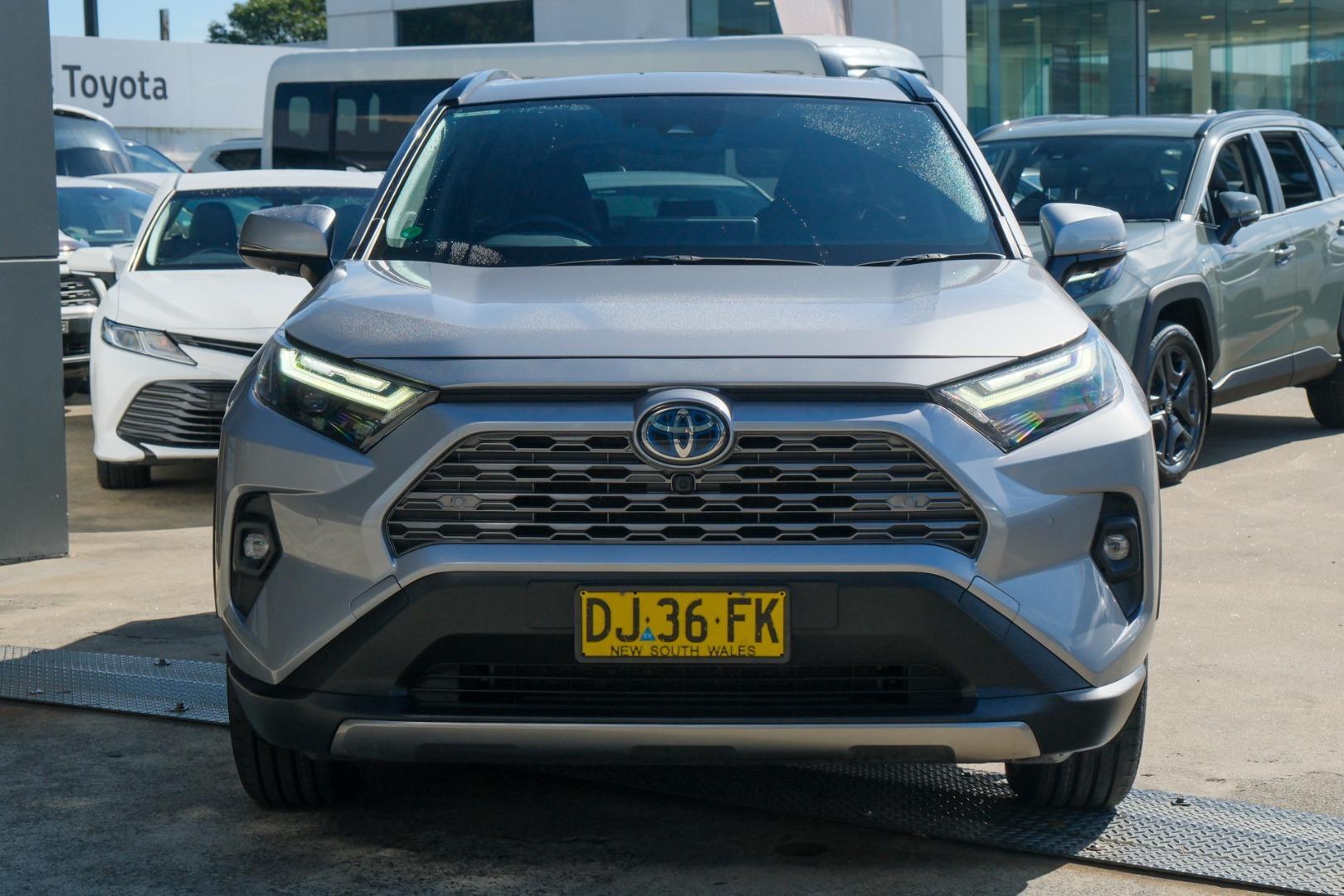 2023 Toyota RAV4 Cruiser-AWD in Silver