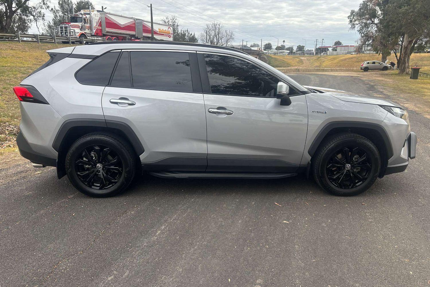 2024 Toyota RAV4 Cruiser-AWD in Silver