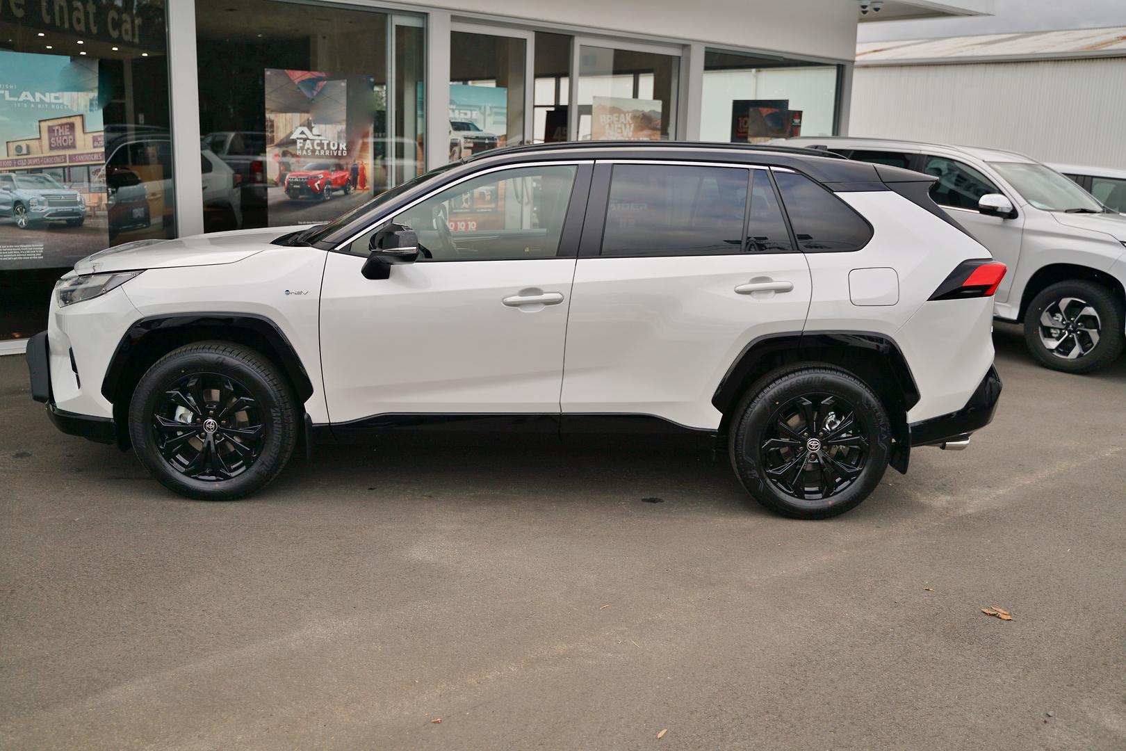 2025 Toyota RAV4 XSE AWD in White