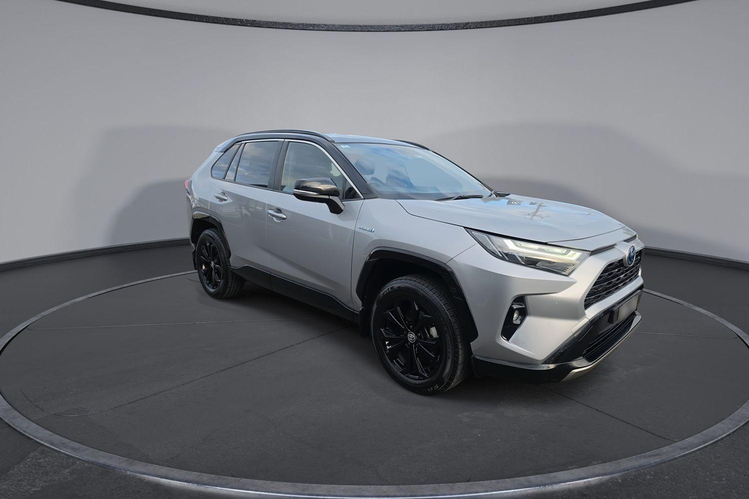 2021 Toyota RAV4 XSE (AWD) in Two Tone Silver