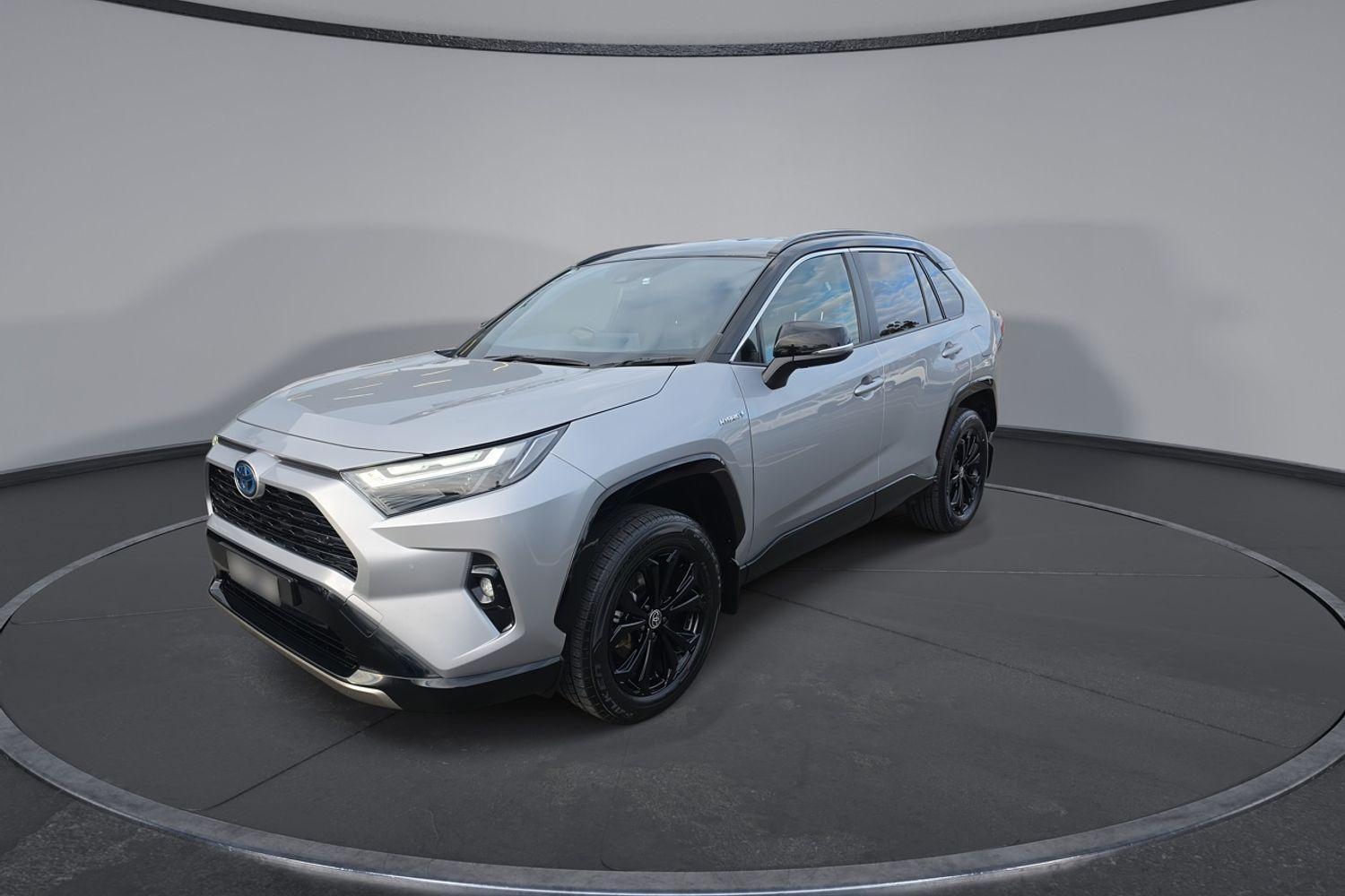 2021 Toyota RAV4 XSE (AWD) in Two Tone Silver