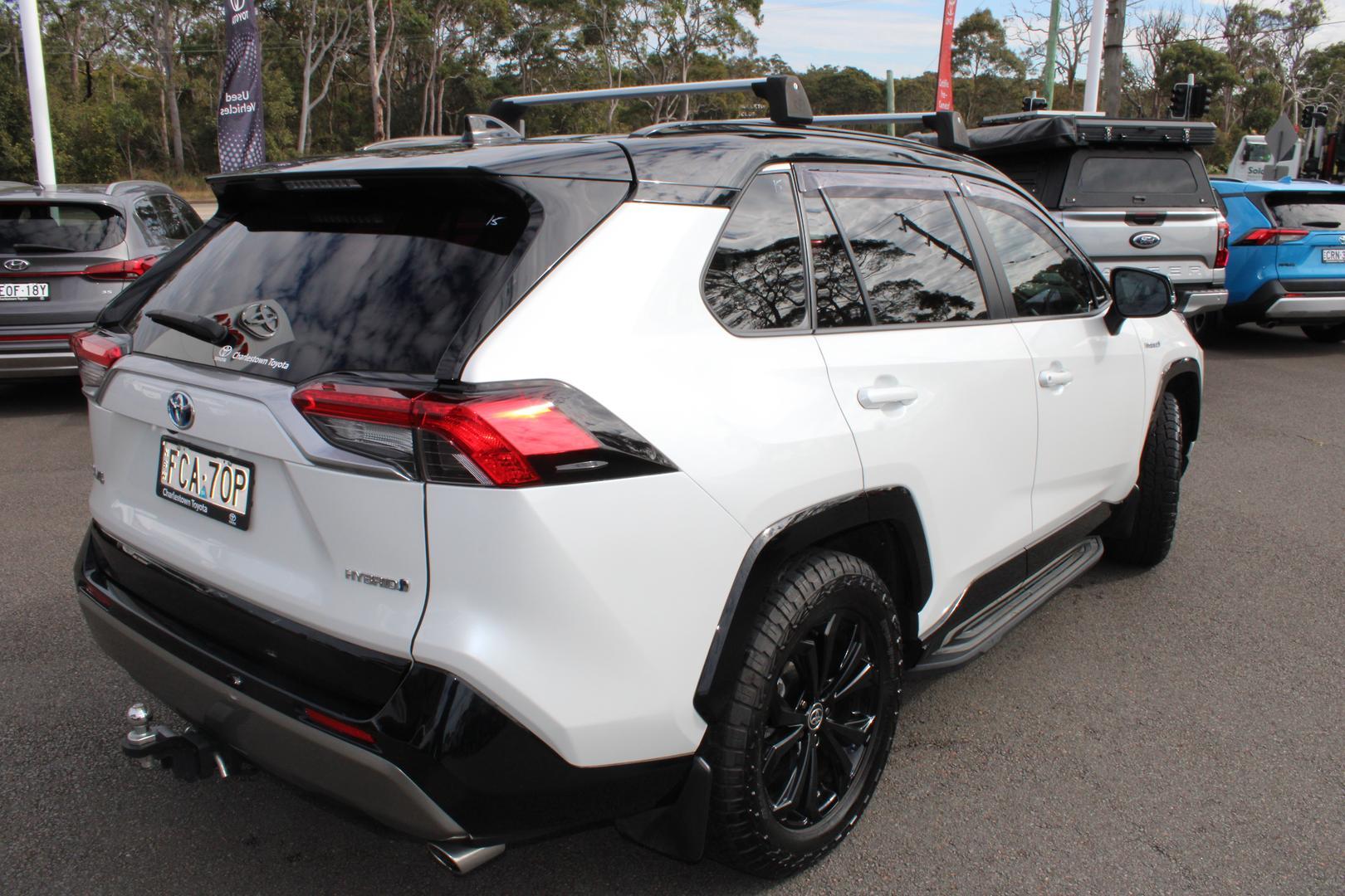 2023 Toyota RAV4 XSE (AWD) in Two Tone White