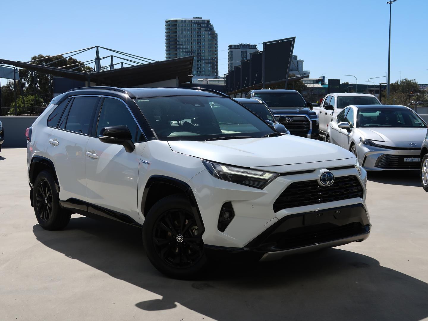 2024 Toyota RAV4 XSE (AWD) in Two Tone White