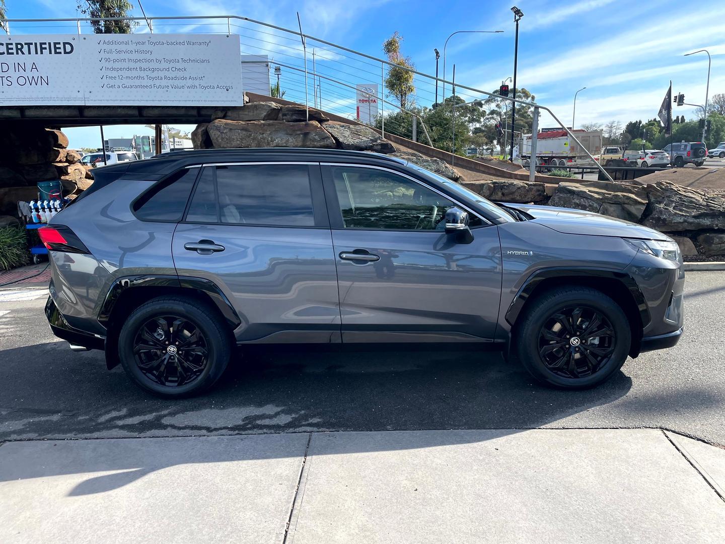 2022 Toyota RAV4 XSE (AWD) in Two Tone Black