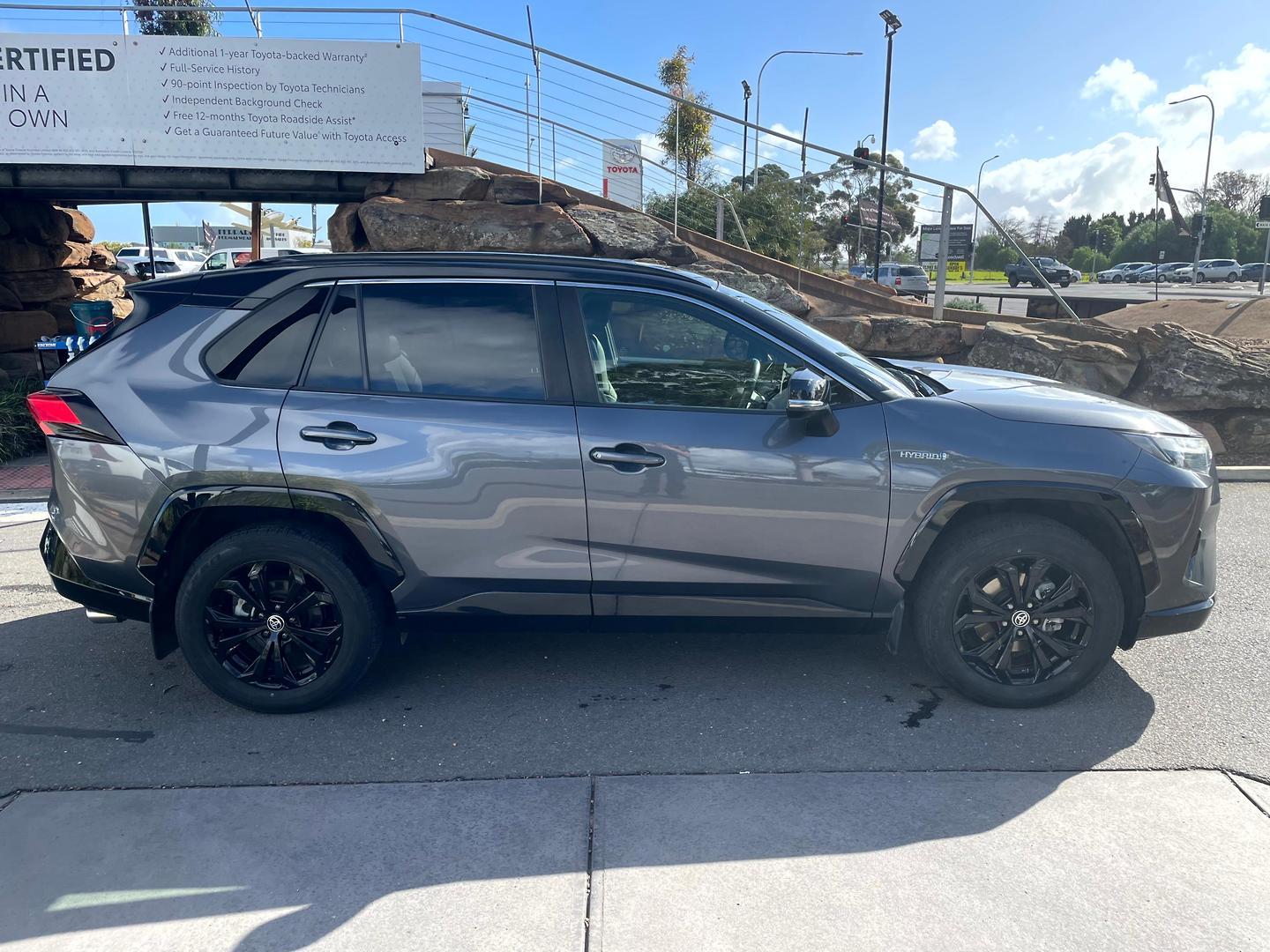 2022 Toyota RAV4 XSE (AWD) in Two Tone Black