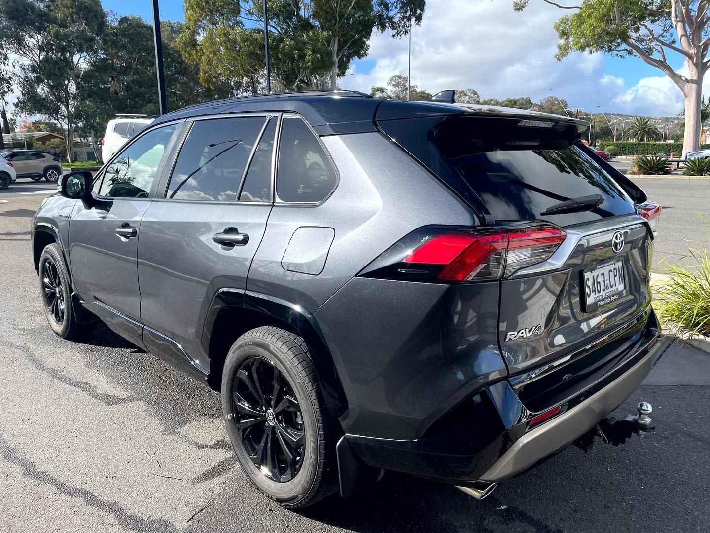 2022 Toyota RAV4 XSE (AWD) in Two Tone Black
