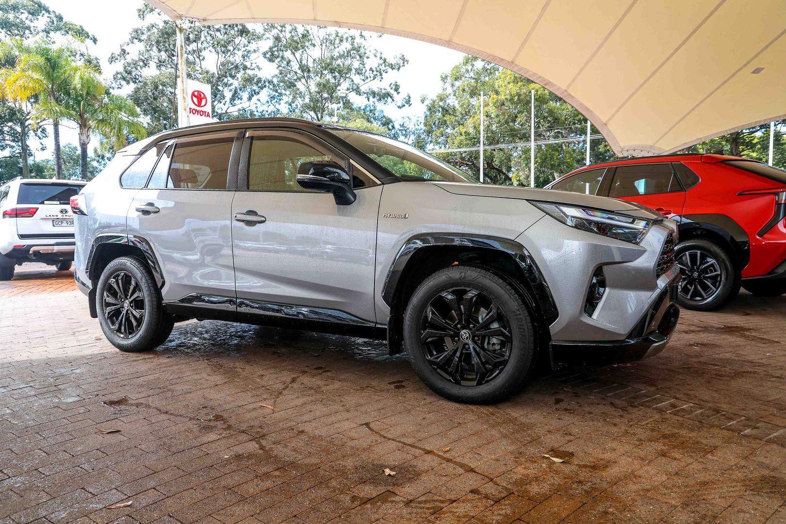 2023 Toyota RAV4 XSE (AWD) in Two Tone Silver
