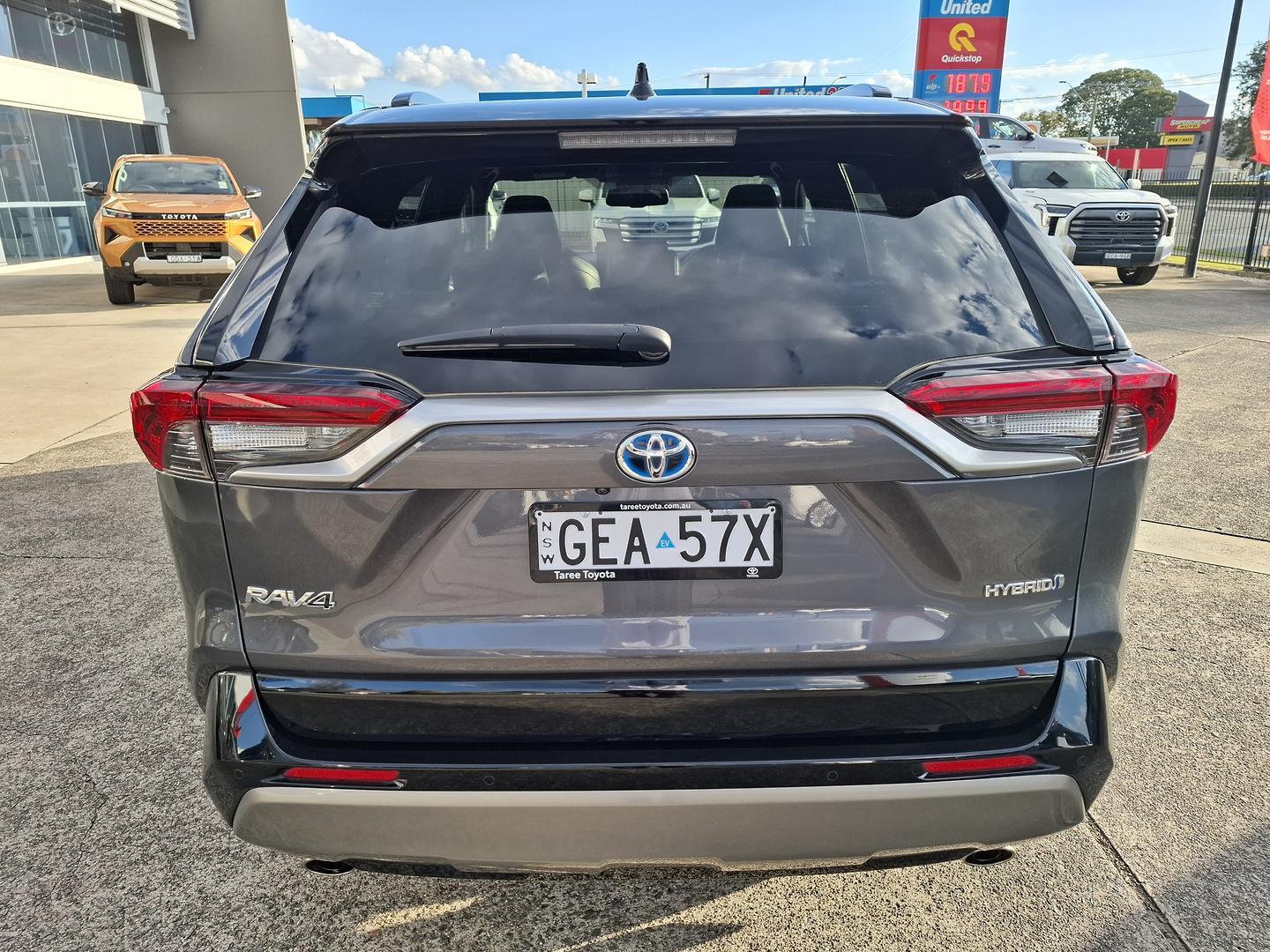 2023 Toyota RAV4 XSE (AWD) in Two Tone Black