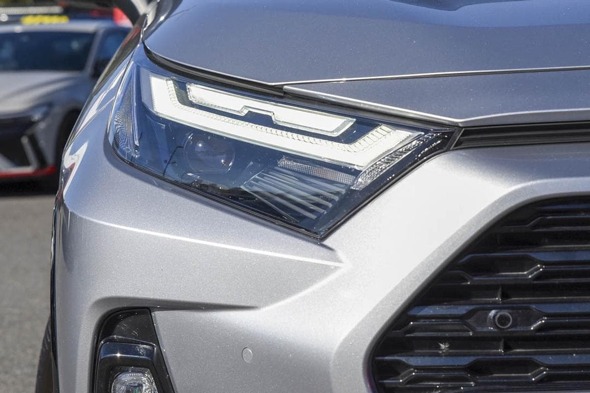 2024 Toyota RAV4 XSE (AWD) in Two Tone Silver
