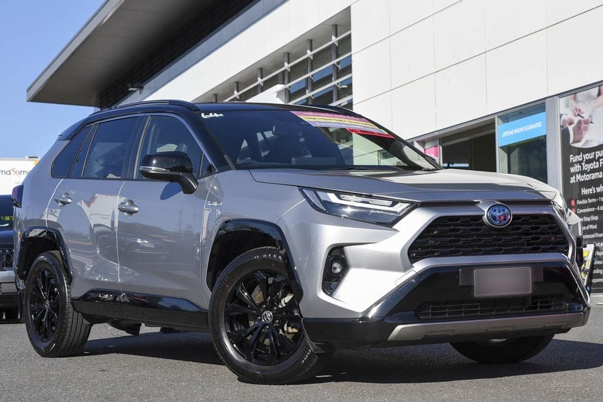 2024 Toyota RAV4 XSE (AWD) in Two Tone Silver