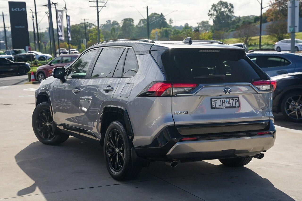 2024 Toyota RAV4 XSE (AWD) in Two Tone Silver