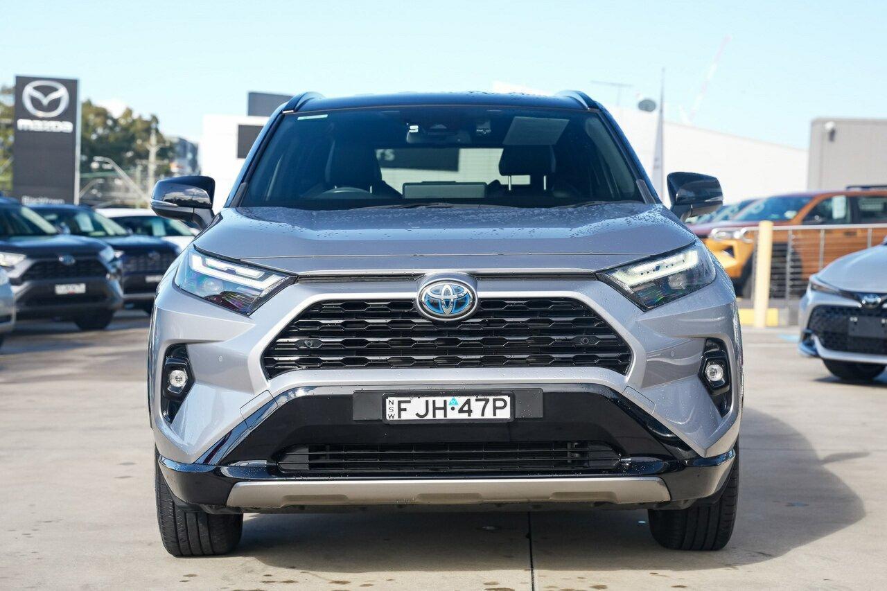 2024 Toyota RAV4 XSE (AWD) in Two Tone Silver