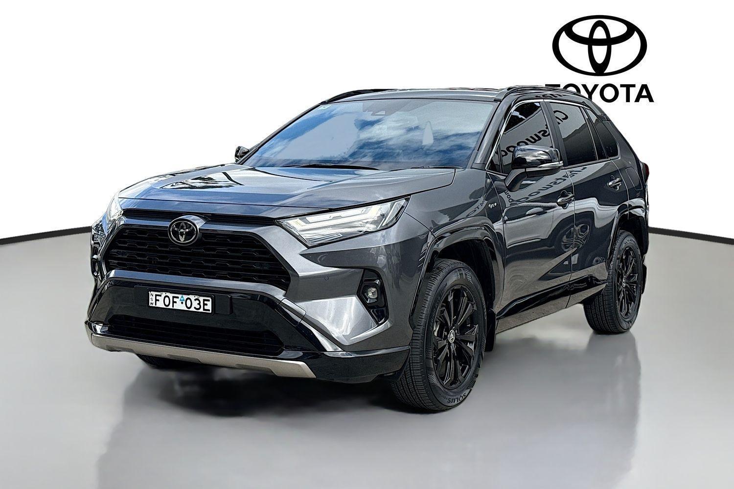 2024 Toyota RAV4 XSE (AWD) in Two Tone Black