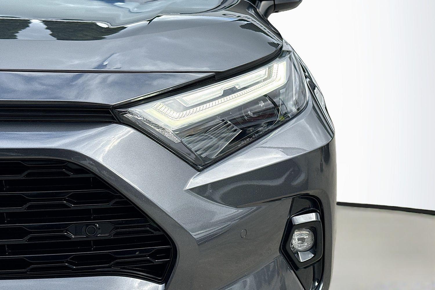 2024 Toyota RAV4 XSE (AWD) in Two Tone Black
