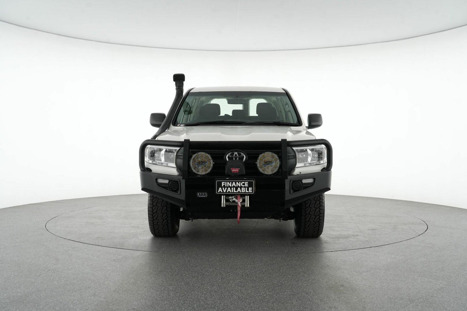 2021 Toyota Landcruiser GX in White