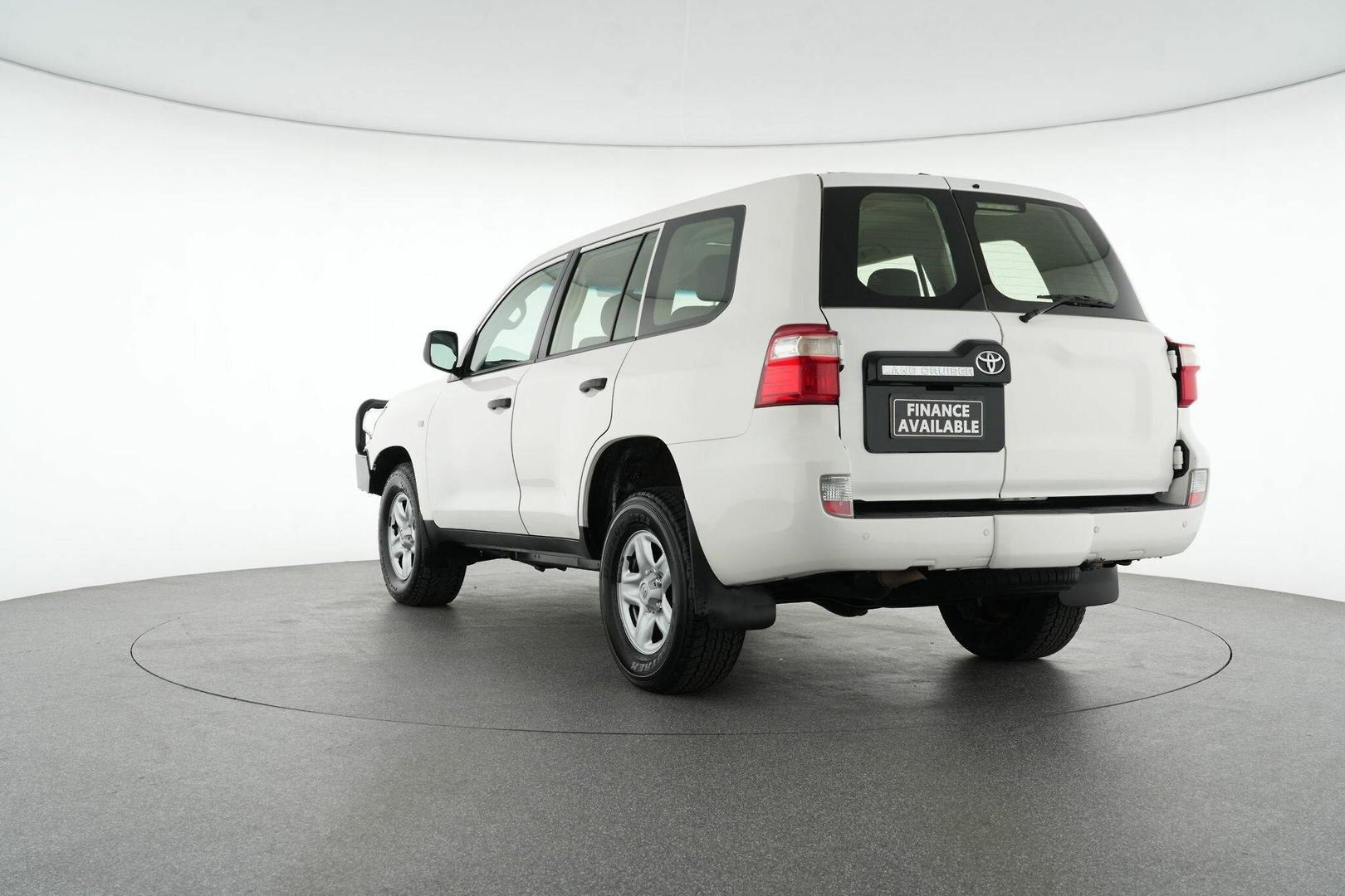 2021 Toyota Landcruiser GX in White