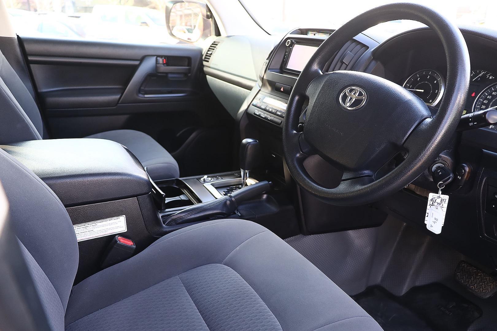 2020 Toyota Landcruiser GX in White