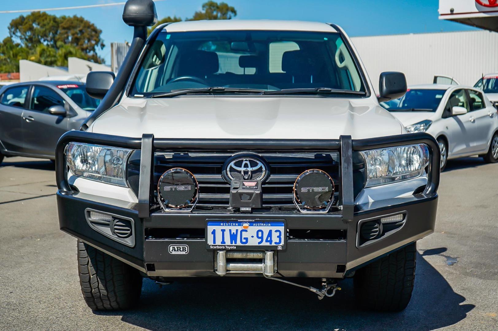 2021 Toyota Landcruiser GX in White