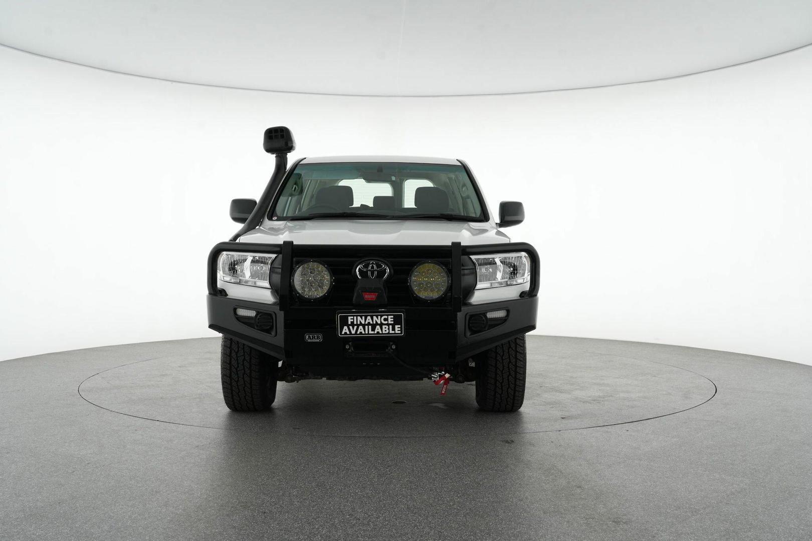 2021 Toyota Landcruiser GX in White