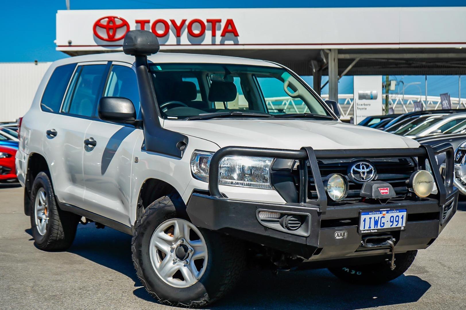 2020 Toyota Landcruiser GX in White