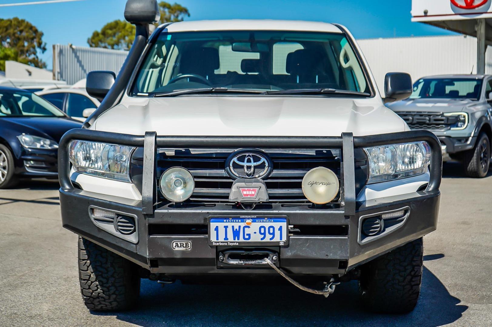 2020 Toyota Landcruiser GX in White