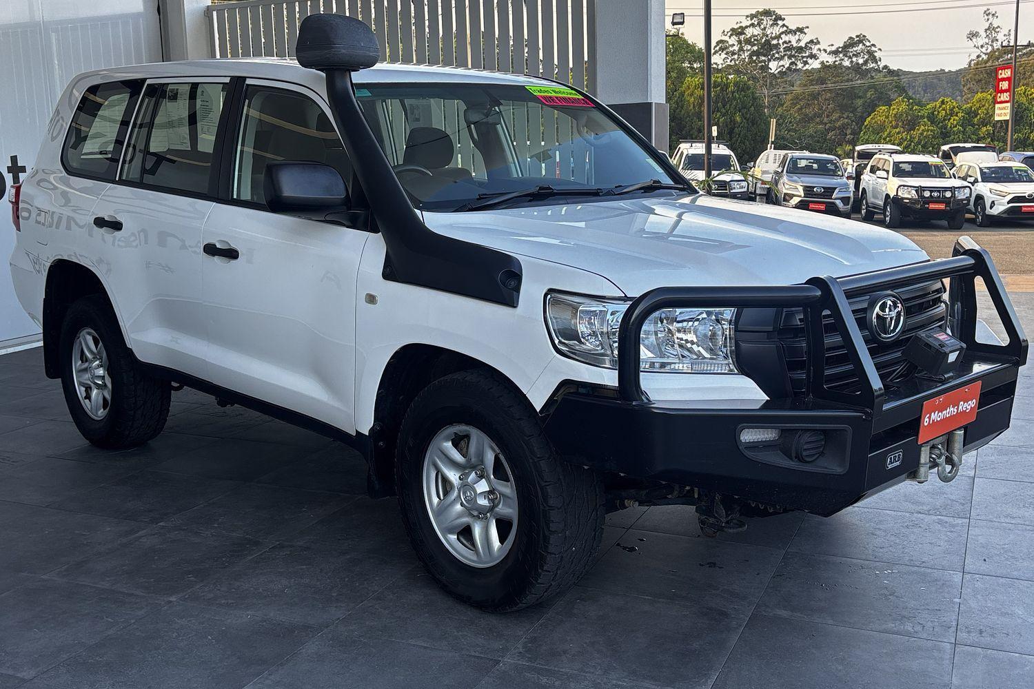 2020 Toyota Landcruiser GX in White