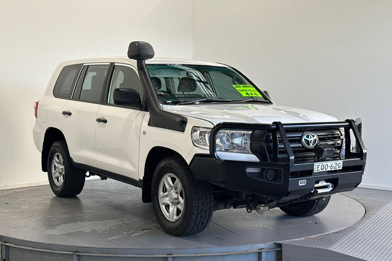 2021 Toyota Landcruiser GX in White