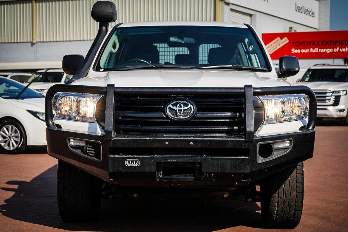 2021 Toyota Landcruiser GX in White